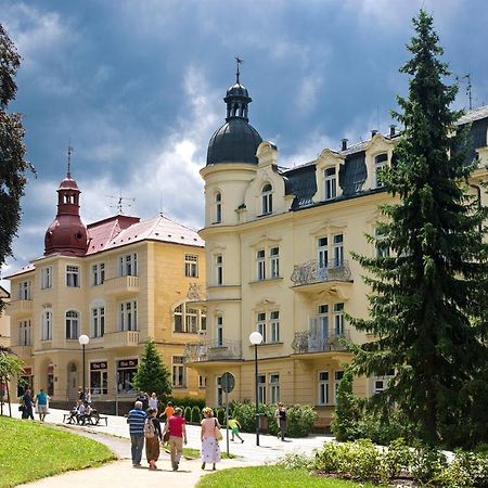 Villa Dagmar Luhacovice Luaran gambar